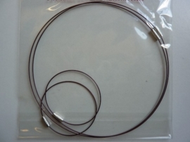 12171-7106- 2 x staaldraad ketting 45cm & 2 x staaldraad armband 18cm bruin