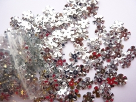 10 gram bloemetjes pailletten van 11mm zilver - SUPERLAGE PRIJS!
