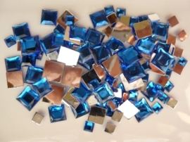 2282 055- 110 x kunststof strass stenen assortiment vierkanten van 6/10/12mm blauw