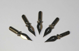 CE320600/0990- 5 stuks kroontjespennen