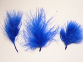 ruim 100 stuks  verentoefjes van 7 tot 10cm lang blauw