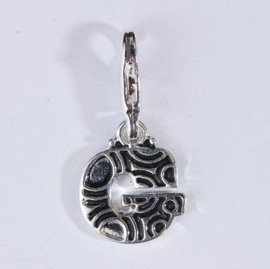 117467/1207- zwaar verzilverde metalen letter bedel G