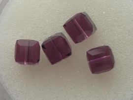 109316/0390- 4 x swarovski cube 6x6mm amethyst