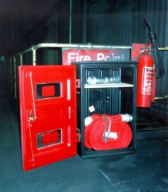 JBDE 85 Jonesco Dubbele brandblusserkast rood
