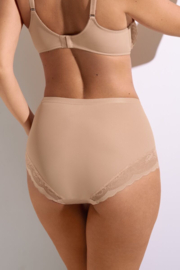 Evelyn hoge slip in sweet almond