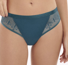 Ivonne string in Ocean 40