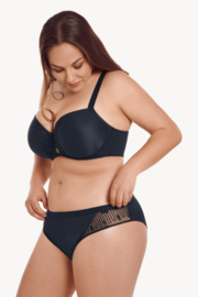 Ivonne slip in huidkleur 48
