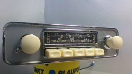 Blaupunkt Frankfurt 6 of 12 volt FM radio met witte knoppen