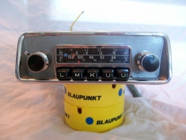 Blaupunkt Frankfurt met origineel Opel frontje