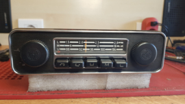 VW radio Emden met VW frontje en draaiknoppen in  nette staat (nieuwe fotoś)