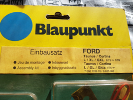 Original Blaupunkt Radio Einbausatz Ford Taunus / Cortina Teilenummer 7 608 1206 70  / 6 625 060