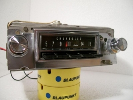 Chevrolet Delco radio no.986545 OEM Delco AM radio for 1966 Chevy Impala, Caprice, Belair and Biscayne models
