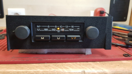 radio voor VW Kever 1303 met origineel frontje
