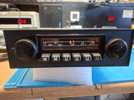VW Bluetooth radio Emden voor 1303 Kever met originele VW draaiknoppen
