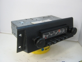 Blaupunkt Opel radio met speciaal frontje voor Manta Ascona