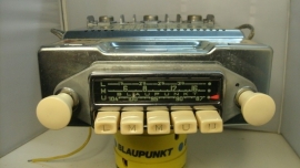 Blaupunkt Frankfurt radio voor Porsche 356