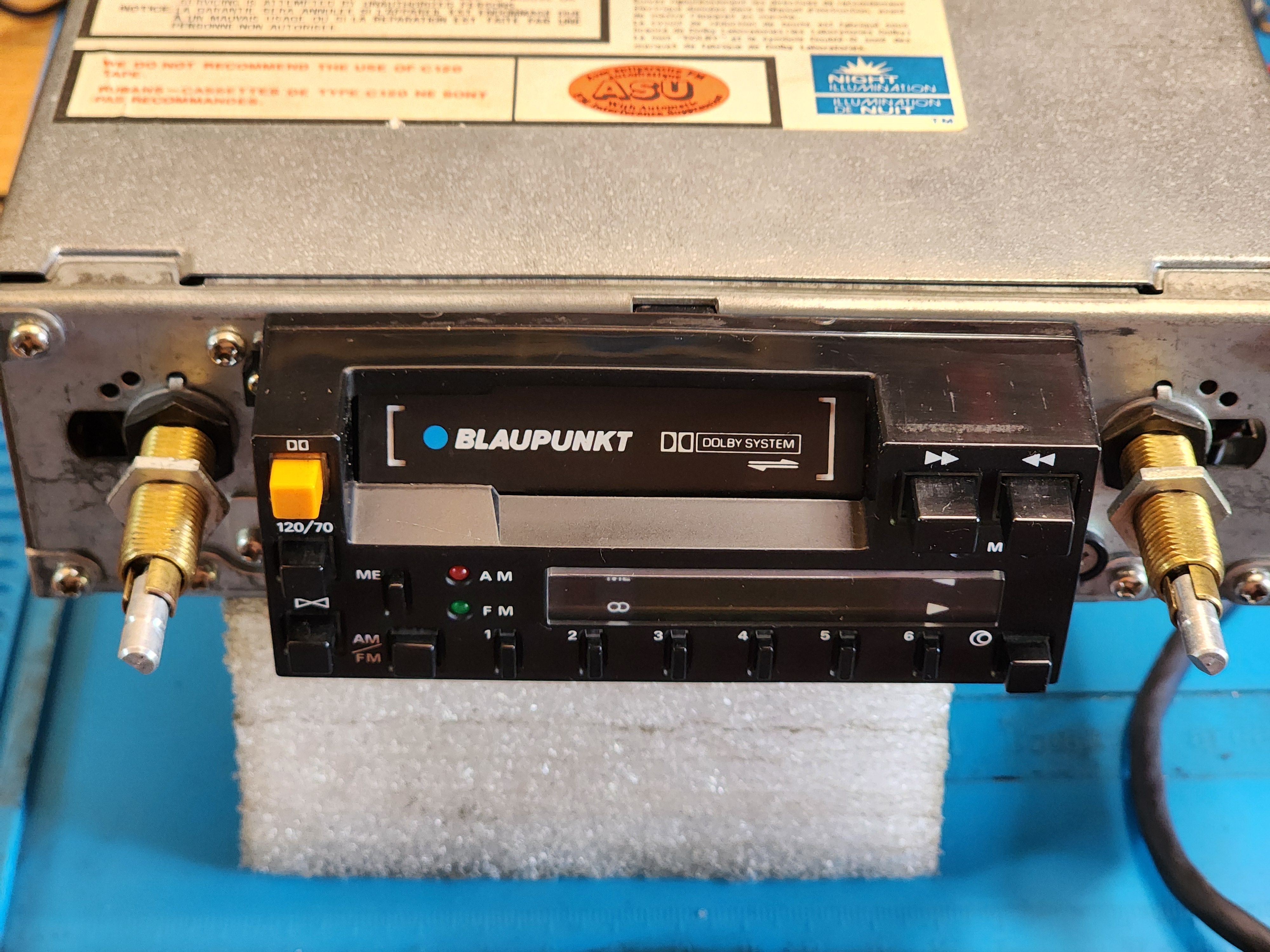 Blaupunkt CR-3001 radio met origineel Porsche 911 frontje