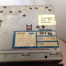 Ford Radio  P22