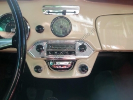 Blaupunkt radio in Porsche 356