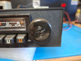 VW Bluetooth radio Emden voor 1303 Kever met originele VW draaiknoppen
