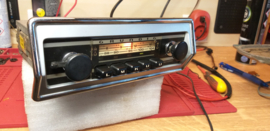 Grundig FM radio met speciaal frontje voor Citroën DS