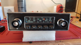 Blaupunkt FM Radio met chrome frontje en draaiknoppen