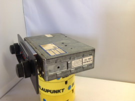Ford Radio  M 32 goede staat
