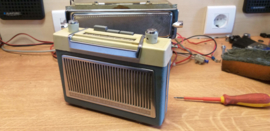 Akkord draagbare radio met speciale inbouw en frontje voor Kever Käfer Volkswagen