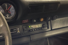 Blaupunkt Frankfurt stereo met frontje voor Porsche 911