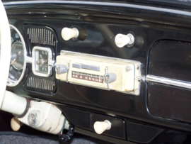 Akkord draagbare radio met speciale inbouw en frontje voor Kever Käfer Volkswagen