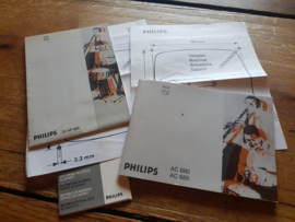 Philips 22 AC 680 autoradio cassette , Booster 22 AP 830 , Luidspreker set 22 EN 8361Leuke set van Philips is ooit gekocht bij Henk Peels Helmond maar nooit ingebouwd. .