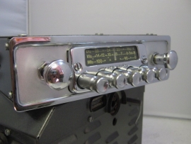 Philips paladin 551 autoradio 50er jaren met FM 12 volt