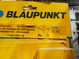 Original Blaupunkt Radio Einbausatz Ford Fiesta GLS / XR2 Teilenummer 7 608 1235 76