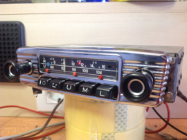 Blaupunkt FM radio met nieuwe draaiknoppen en frontje