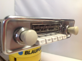 Blaupunkt Frankfurt 6 of 12 volt FM radio met graue knoppen X serie  66/67