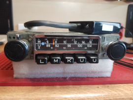 Blaupunkt Frankfurt FM Radio met klein chrome frontje voor 3 gaats montage