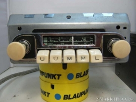 Blaupunkt radio met speciaal frontje voor borgward isabella