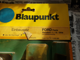 Original Blaupunkt Radio Einbausatz Ford Fiesta Teilenummer 7 608 1215 70  / 6 655 060