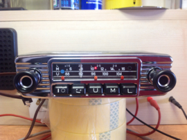 Blaupunkt FM radio met nieuwe draaiknoppen en frontje