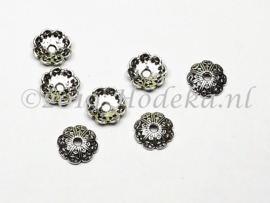 BKK47  8  x  Metalen Kralenkapje 12mm