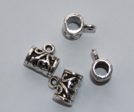 MTL22   4 x  metalen kraal Buisje bewerkt met oog en groot gat 11x12mm Antiek Zilver