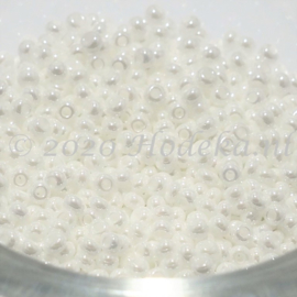 CRP10/83a  50 gram Preciosa Rocailles 10/0  Wit glans