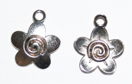 BDM47  1 x  Bedel Bloem Antiek Zilver 21 x 18mm 