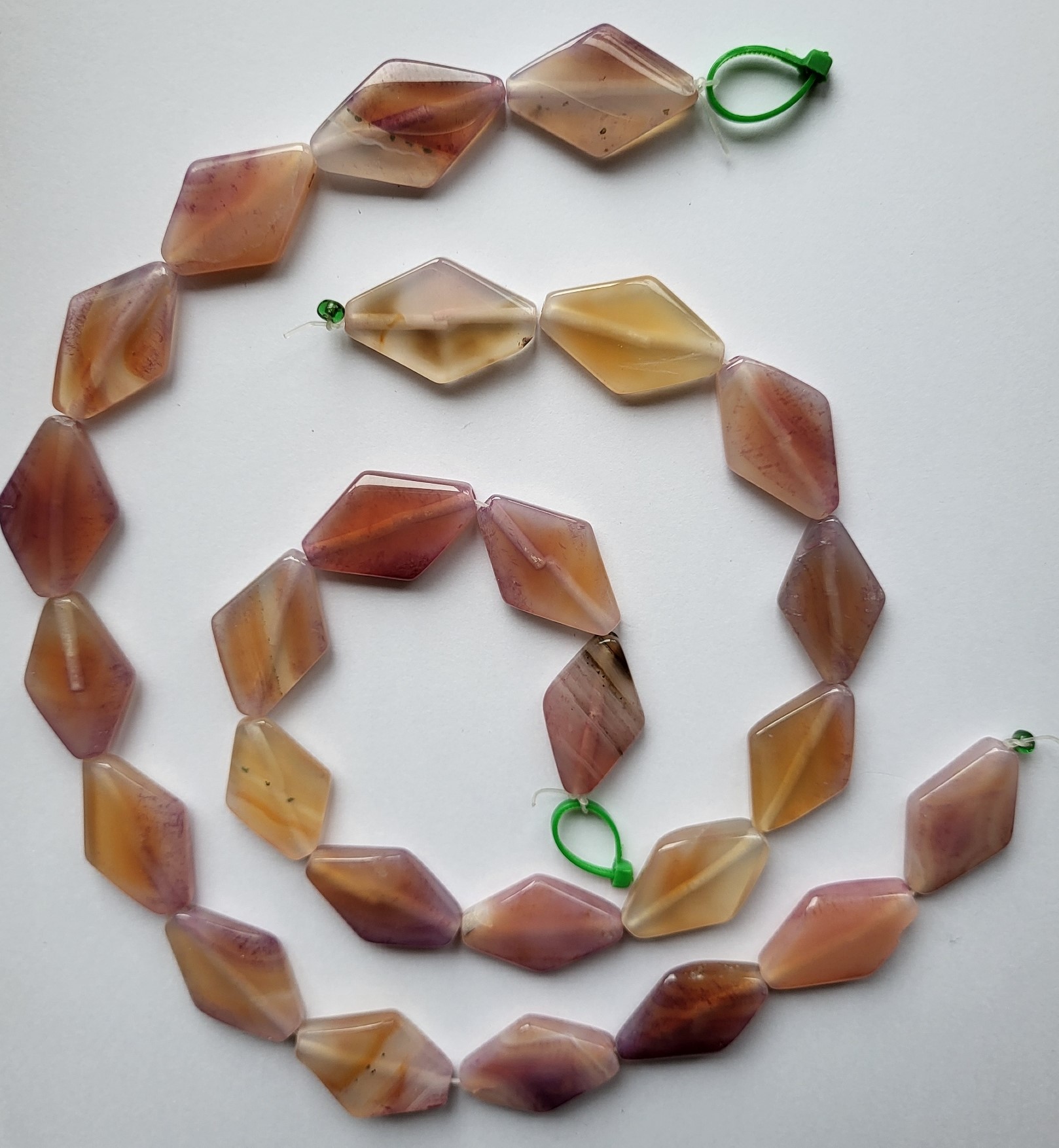 *NSA27   1 x Natuurstenenstreng *Agaat* Ruit ca. 30x19mm