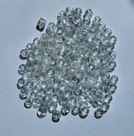 *CNR08/26   Rocailles 50 gr. ijs transparant 8/0
