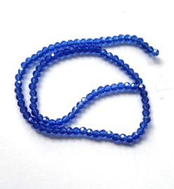 *FCR04/08  1 streng met 4mm facet glaskralen Donker Blauw 4mm