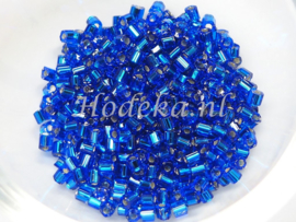 Opruiming van de CZT02   Rocailles staafje 10 gr.  Donker Blauw Zilveren kern ca. 2 mm