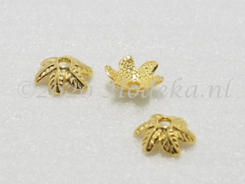 BKK61  8 x  Metalen Kralenkap ca. 11mm Goud kleur