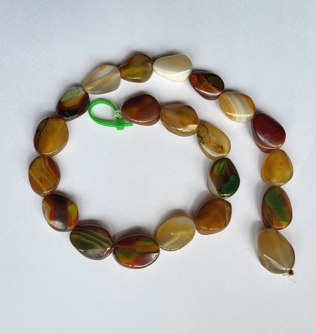 *NSA13   1 x Natuurstenenstreng *Agaat* Ovaal ca. 19x14mm