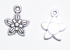 *BDK37a   10 x  bedel Bloemetje ca.13 x 11mm